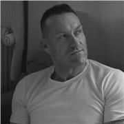 Éducateur sportif préparateur mental.coach en nutrition sportive et instructeur en arts martiaux et métiers de la forme.